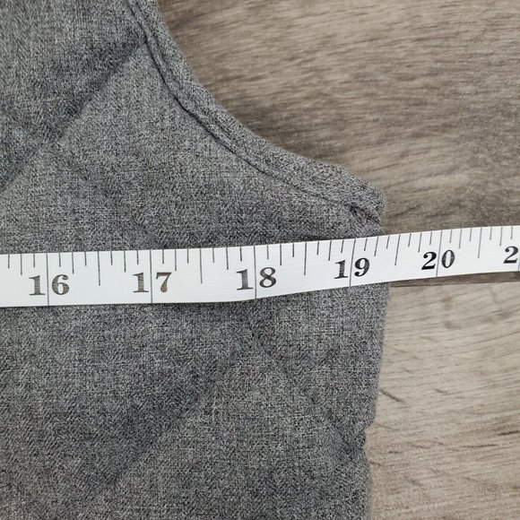 Thread & Supply Womens Vest Small Gray Quilted Full Zip Pockets Gold Outdoors - Picture 9 of 10